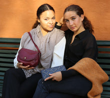 Ladda upp bild till gallerivisning, Plånbok / Clutch EVER