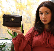 Ladda upp bild till gallerivisning, Axelremsväska / Clutch SARAH